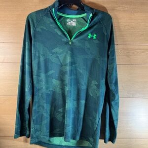 Under Armour Black and Green men’s small  HeatGear Pullover Quarter Zip